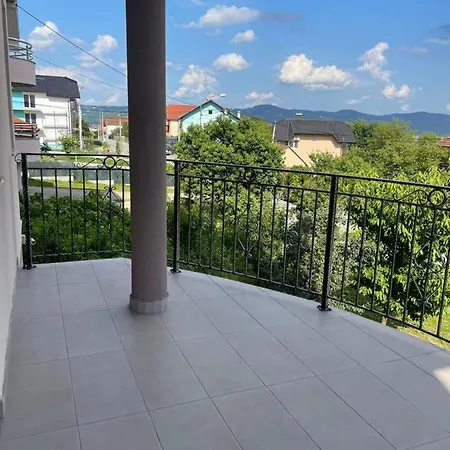 아파트 Apartman Jovan